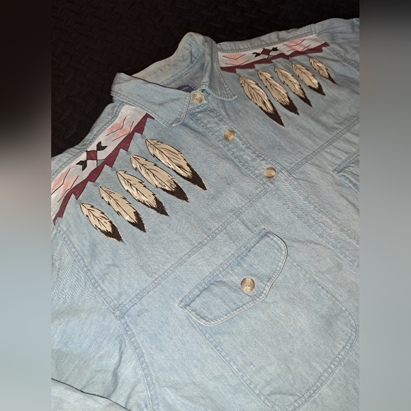 Vintage denim shirt with native design - Picture 2 of 12